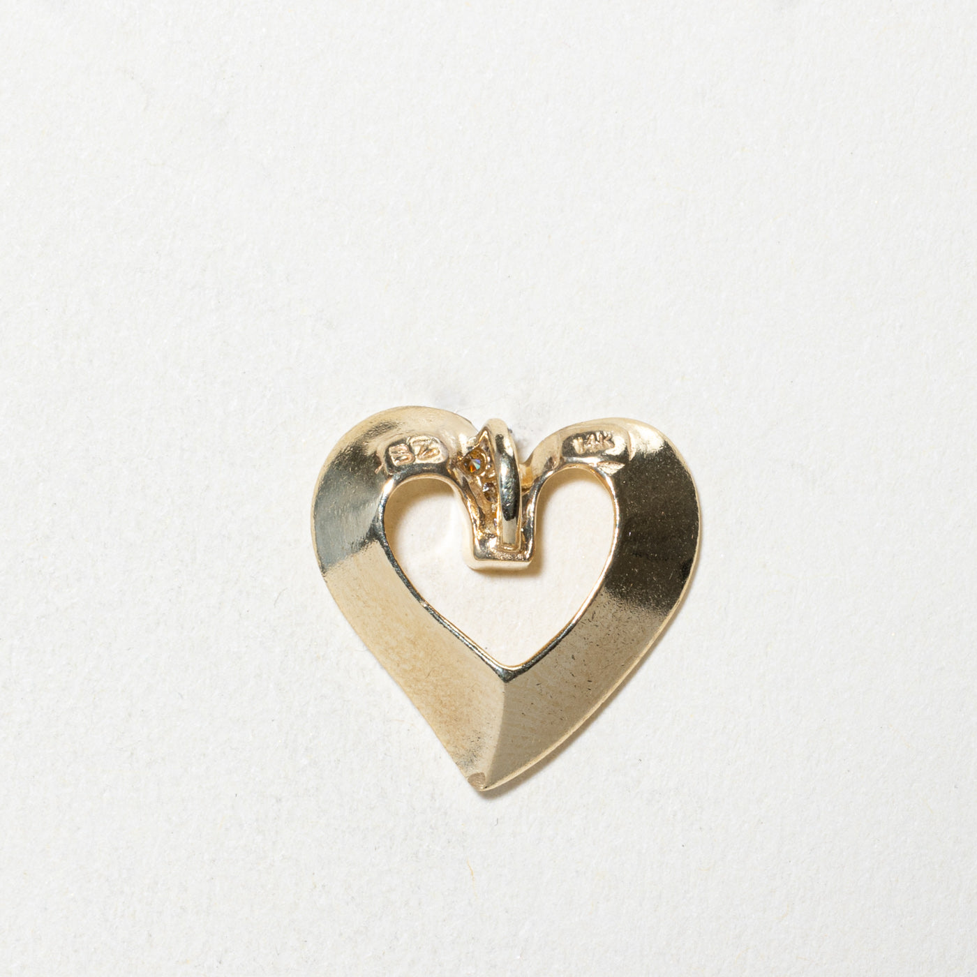 Diamond Open Heart Pendant | 0.06ctw
