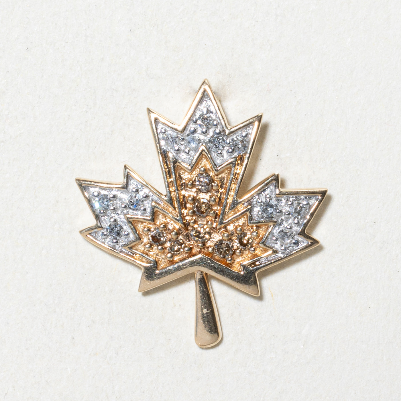 Diamond Maple Leaf Pendant | 0.17ctw