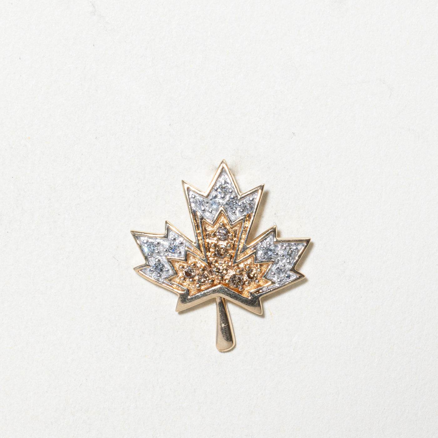 Diamond Maple Leaf Pendant | 0.17ctw