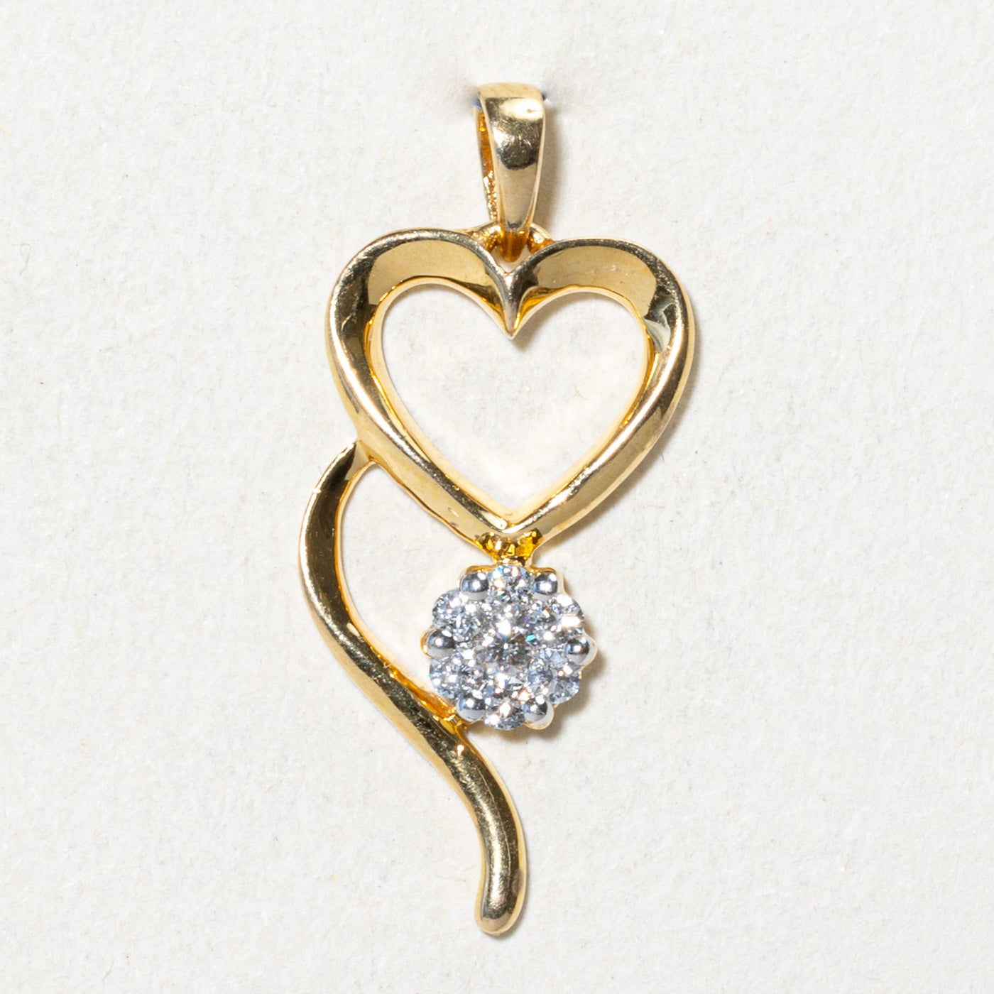 Diamond Cluster Open Heart Pendant | 0.12ctw