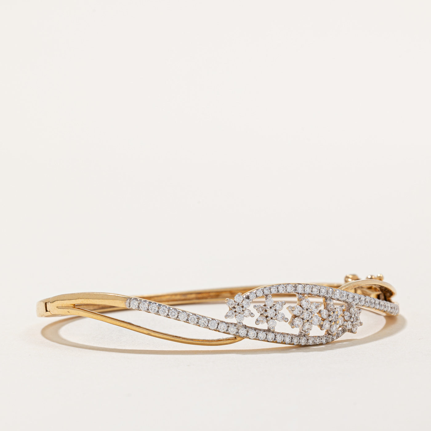 Diamond Five Star Bangle Bracelet | 1.01ctw | 7.5" |