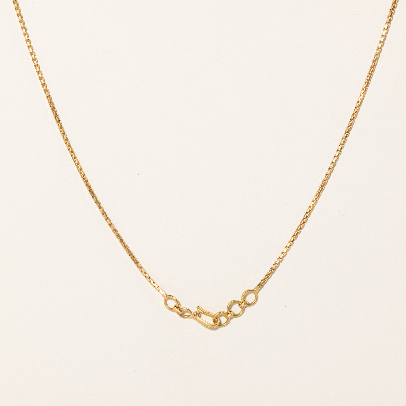 Diamond Scoop Pendant Necklace | 0.15ctw | 16" |