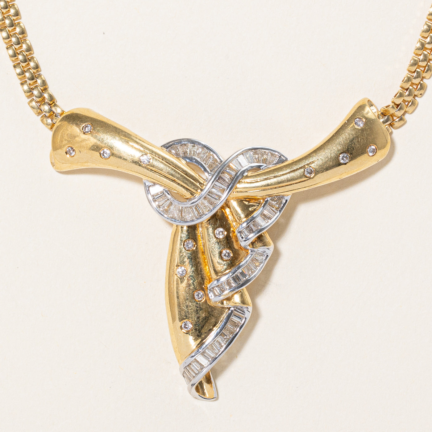 Diamond Scoop Pendant Necklace | 1.00ctw | 17" |