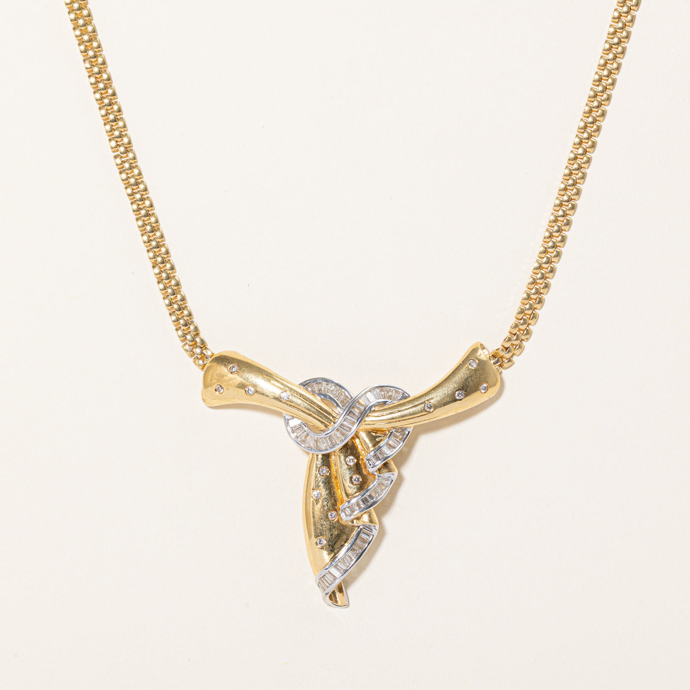 Diamond Scoop Pendant Necklace | 1.00ctw | 17" |