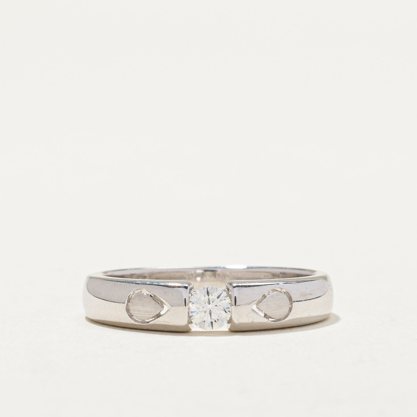 18k White Gold Tension Set Diamond Ring | 0.20ct | SZ 8.25 |