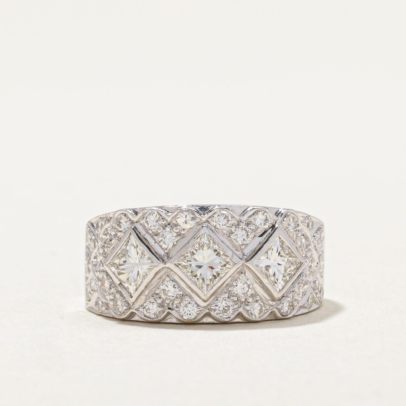 Diamond Cluster Cocktail Band | 0.25ct, 0.70ctw | SZ 6.5 |
