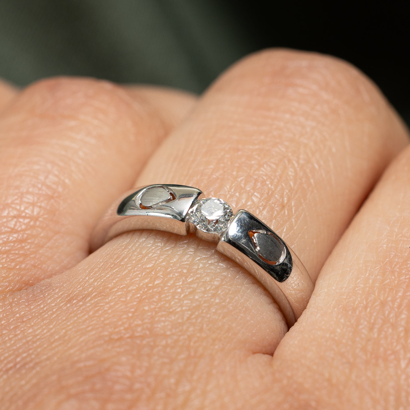 18k White Gold Tension Set Diamond Ring | 0.20ct | SZ 8.25 |