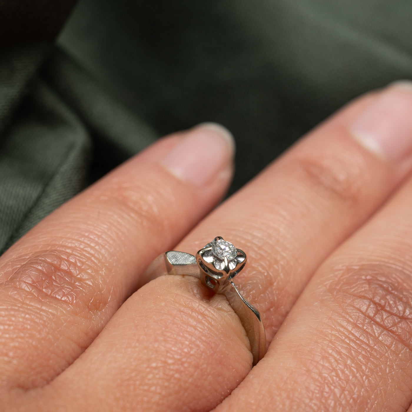 Illusion Set Solitaire Diamond Ring | 0.13ct | SZ 6.5 |