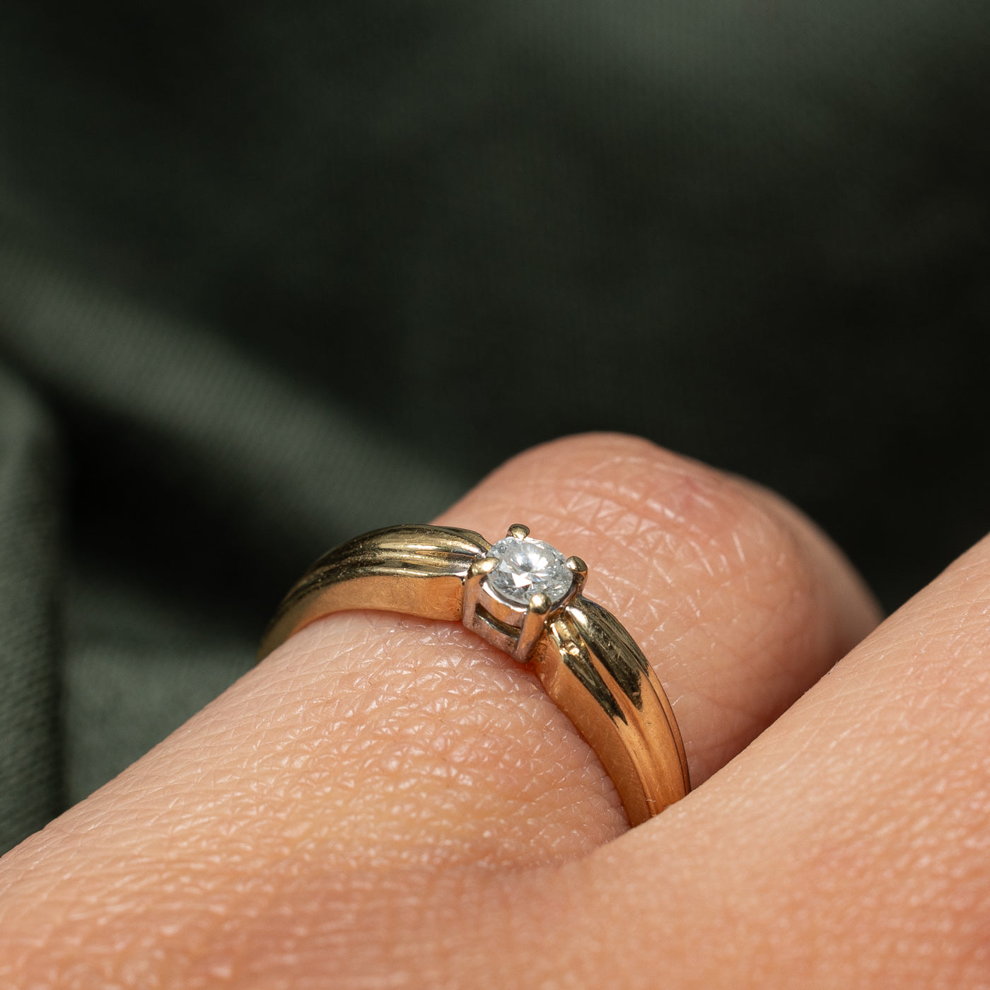 14k Solitaire Diamond Ring | 0.15ct | SZ 6 |