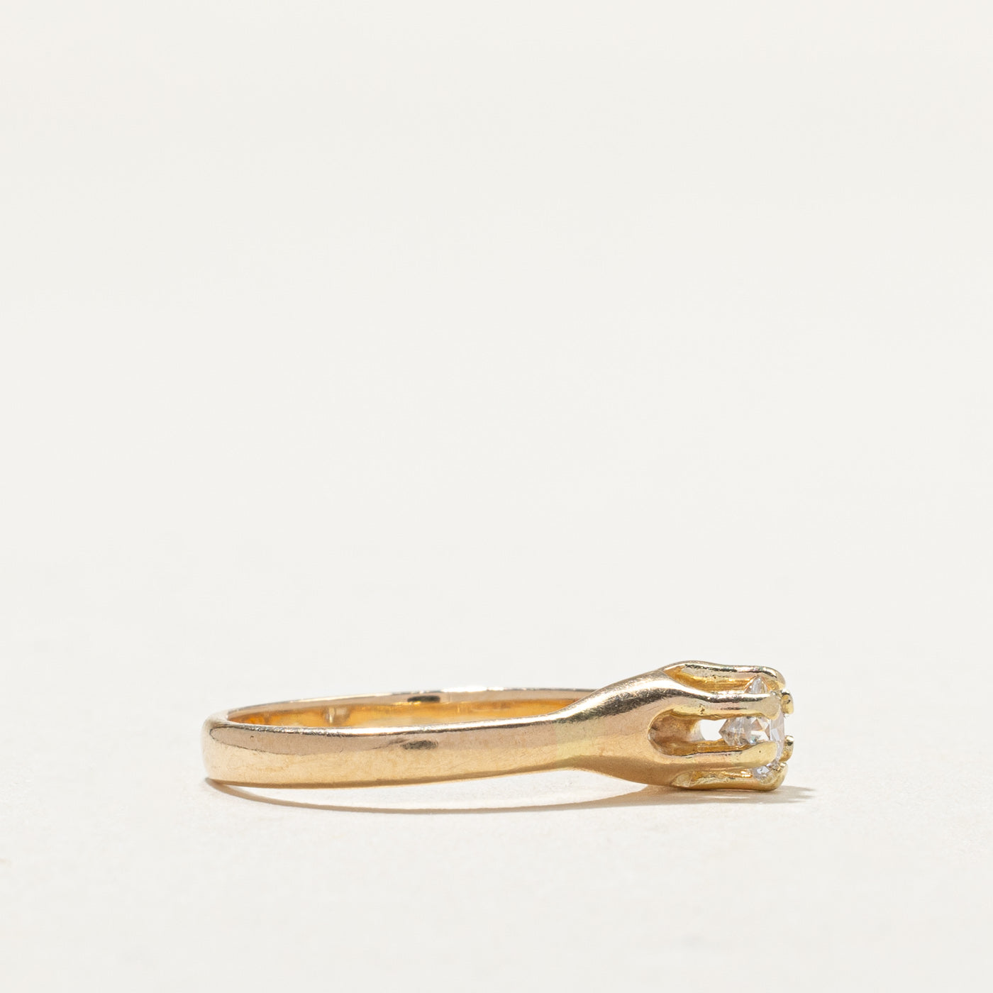 14k Yellow Gold Belcher Set Diamond Ring | 0.17ct | SZ 3.75 |