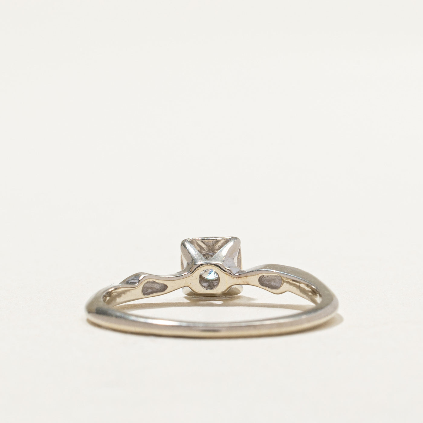 Illusion Set Solitaire Diamond Ring | 0.13ct | SZ 6.5 |