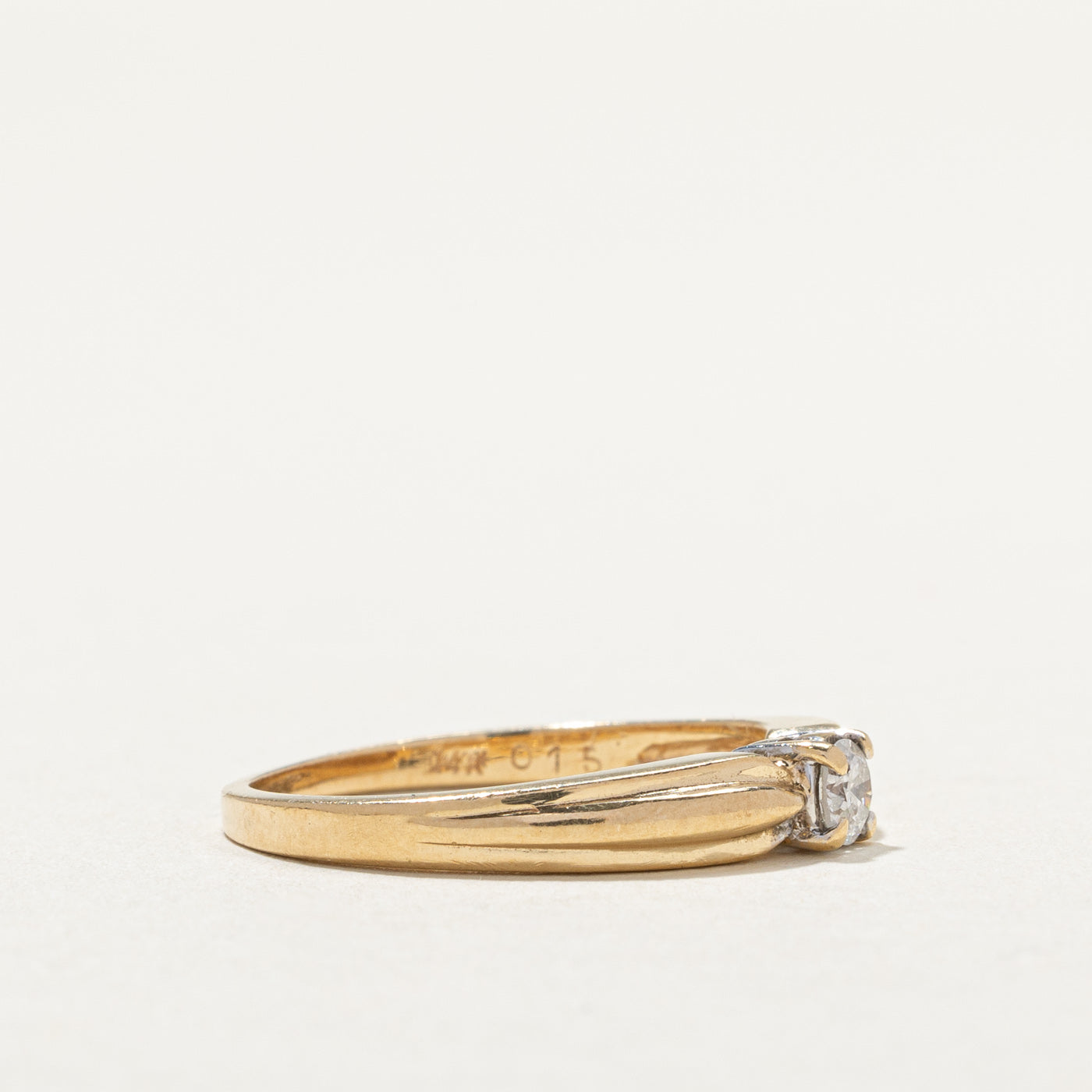 14k Solitaire Diamond Ring | 0.15ct | SZ 6 |