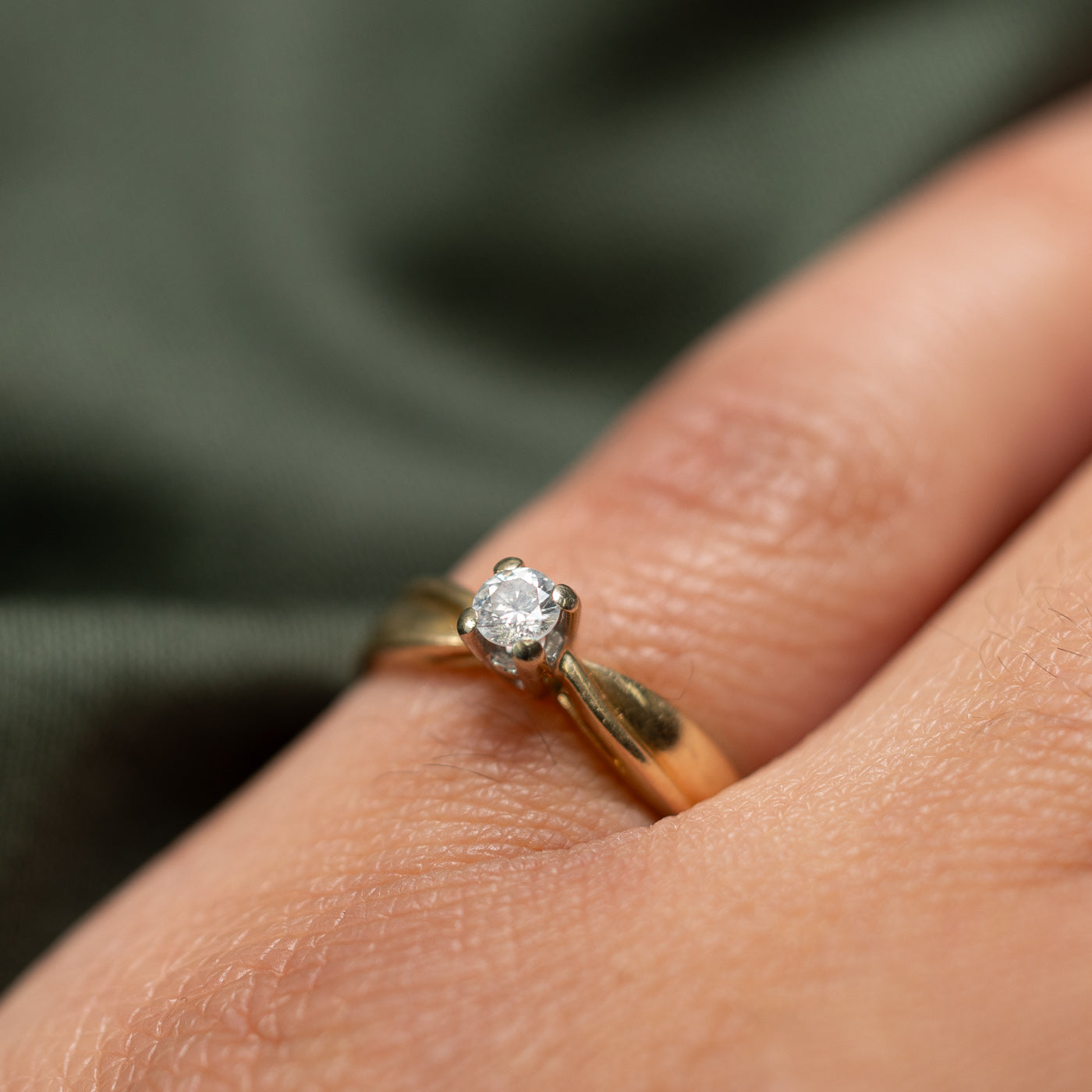 Solitaire Diamond Reverse Tapered Ring | 0.15ct | SZ 4.75 |
