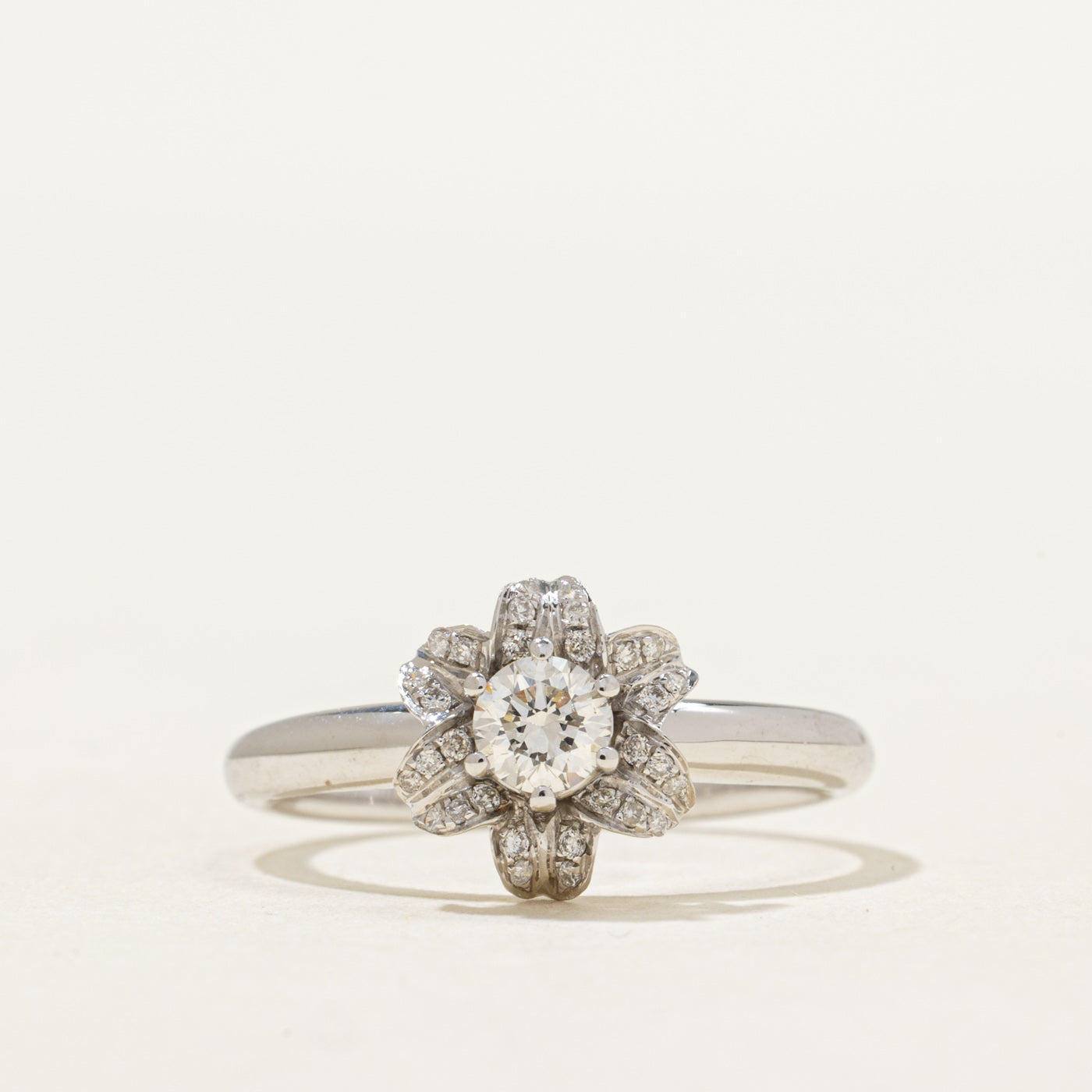 Diamond Flower Design Ring | 0.31ctw | SZ 6.75