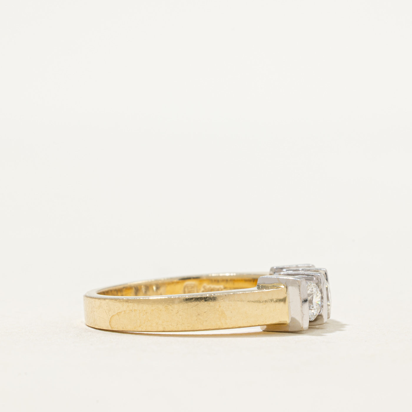 Bague trois diamants sertis tension | 0,50 ct | Taille 7
