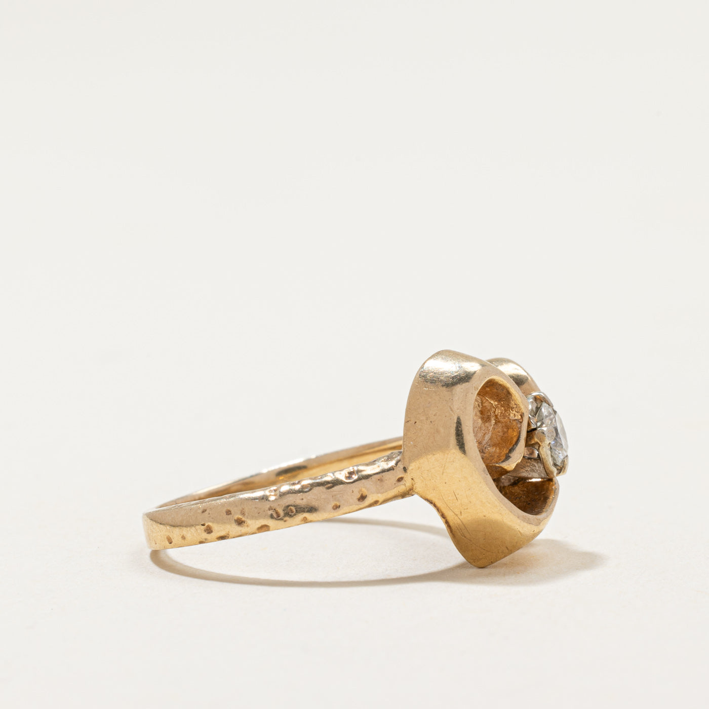 Solitaire Diamond Abstract Ring | 0.23ct | SZ 6.25