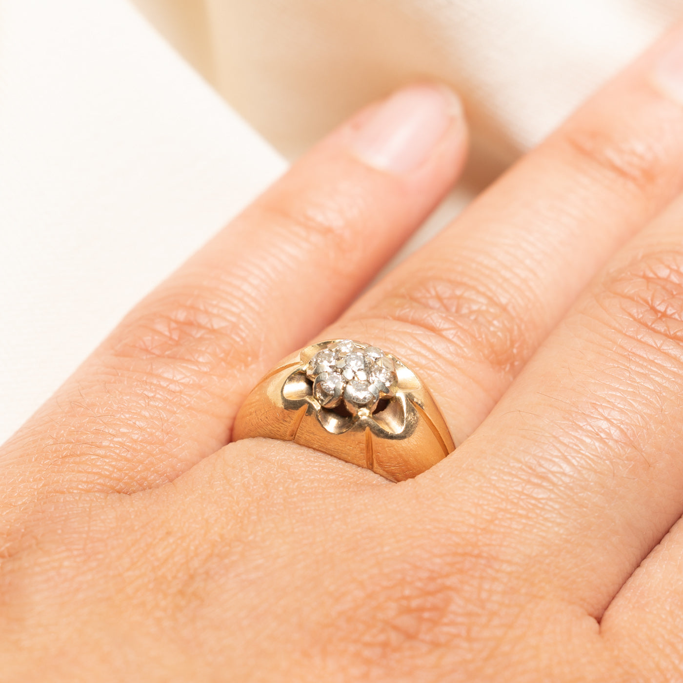 Belcher Set Diamond Daisy Ring | 0.43ctw | SZ 6.5