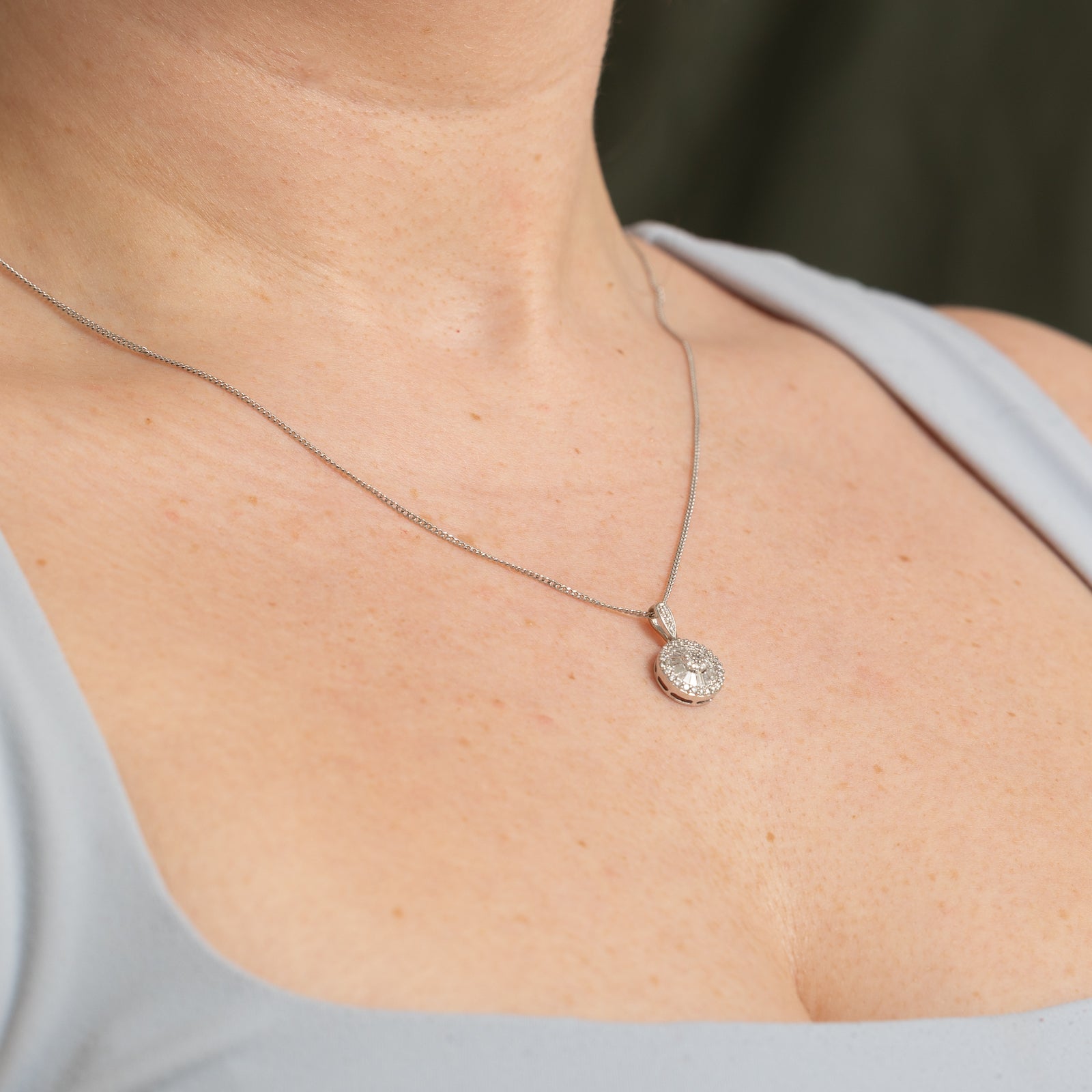 Diamond Cluster Round Pendant | 0.70ctw