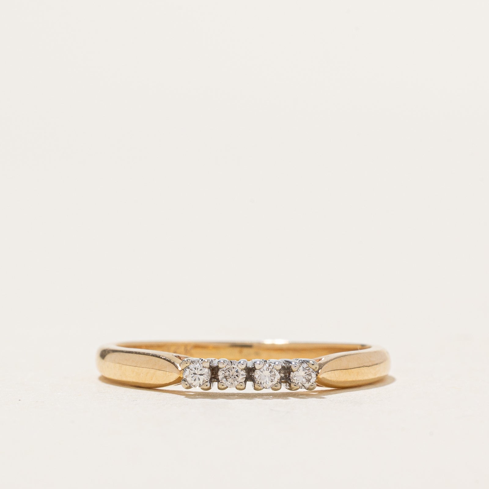 Bague fine à quatre diamants | 0,07 ct au total | Taille 5,5