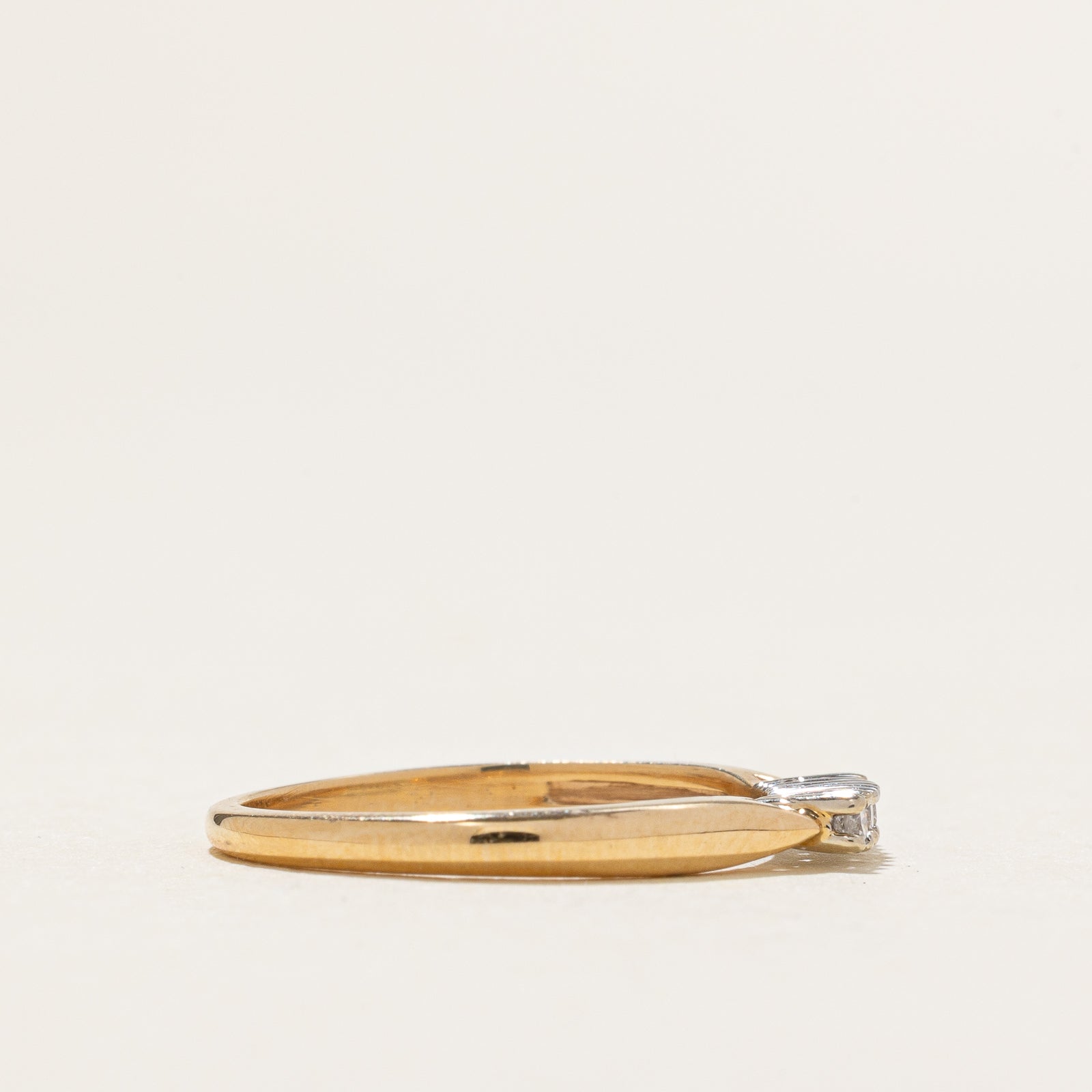 Bague fine à quatre diamants | 0,07 ct au total | Taille 5,5