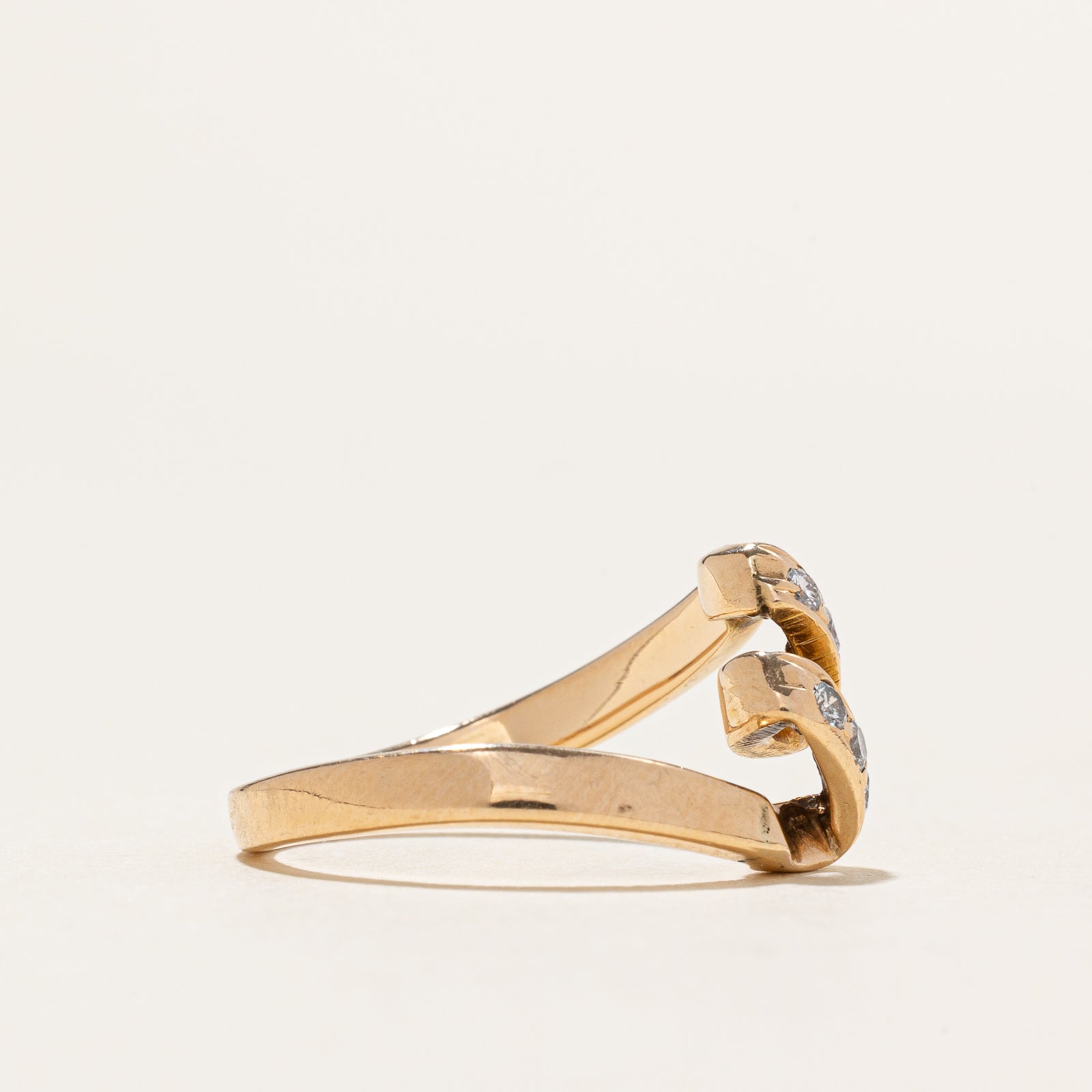 Flush Set Diamond Twisted Ring | 0.15ctw | SZ 5.75