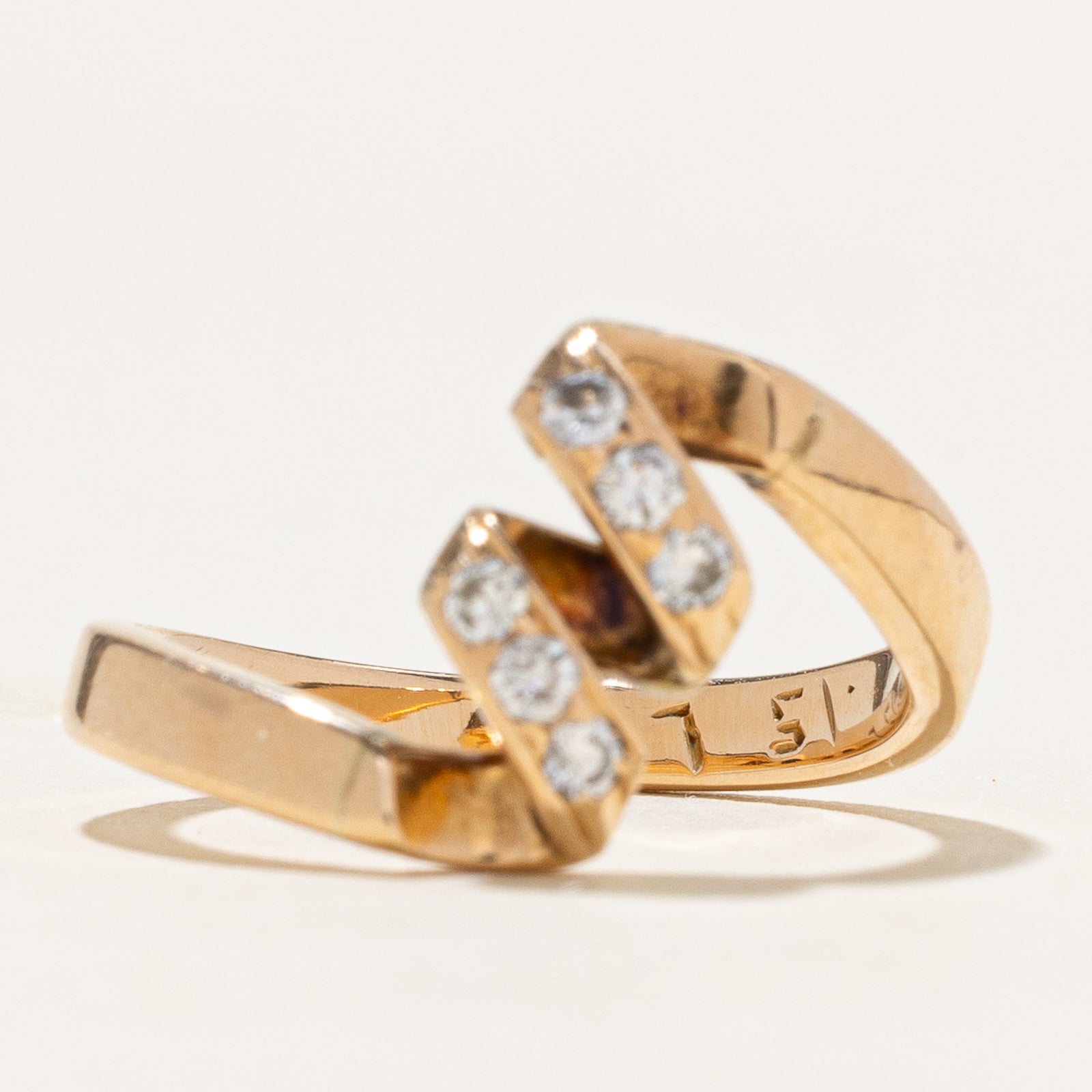 Flush Set Diamond Twisted Ring | 0.15ctw | SZ 5.75