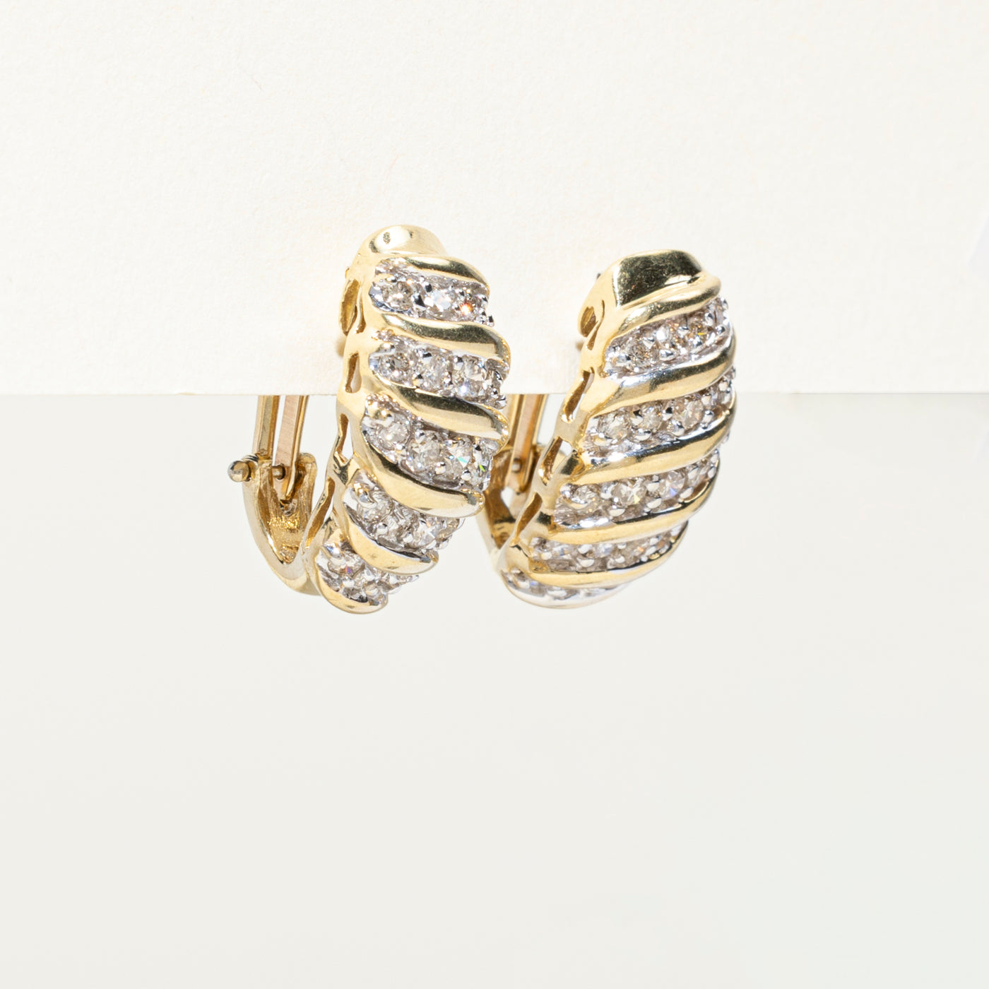 Boucles d'oreilles puces croissant en diamant | 1,00 ct