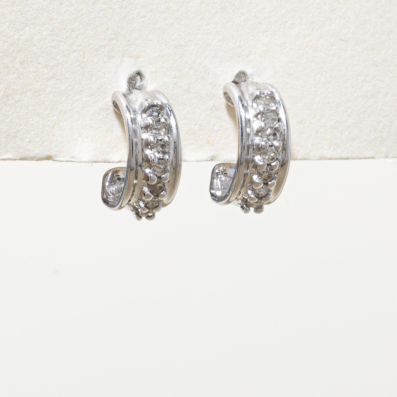 10K Diamond Huggie Earrings | 0.10ctw