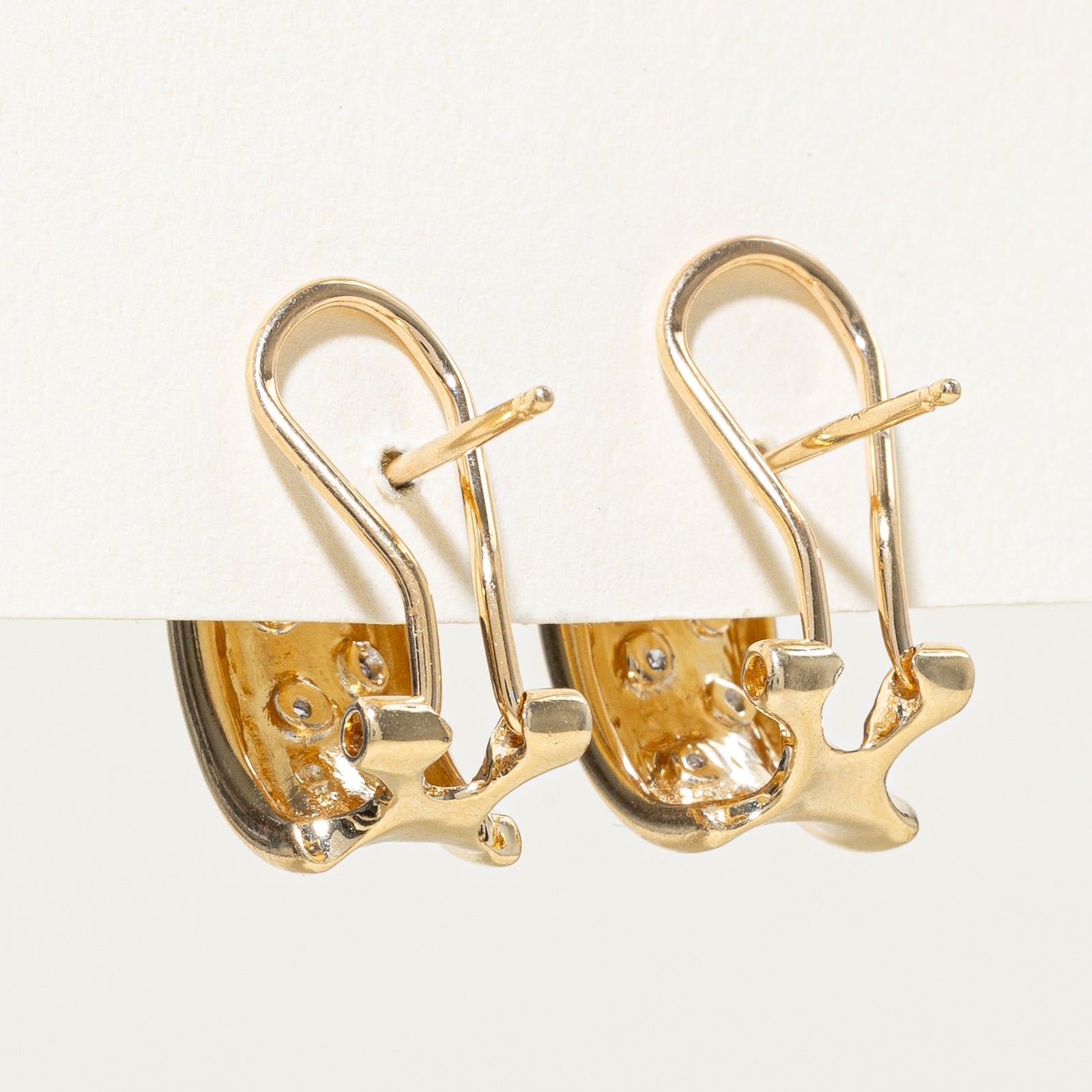Boucles d'oreilles créoles serties de diamants dispersés | 0,13 ct au total