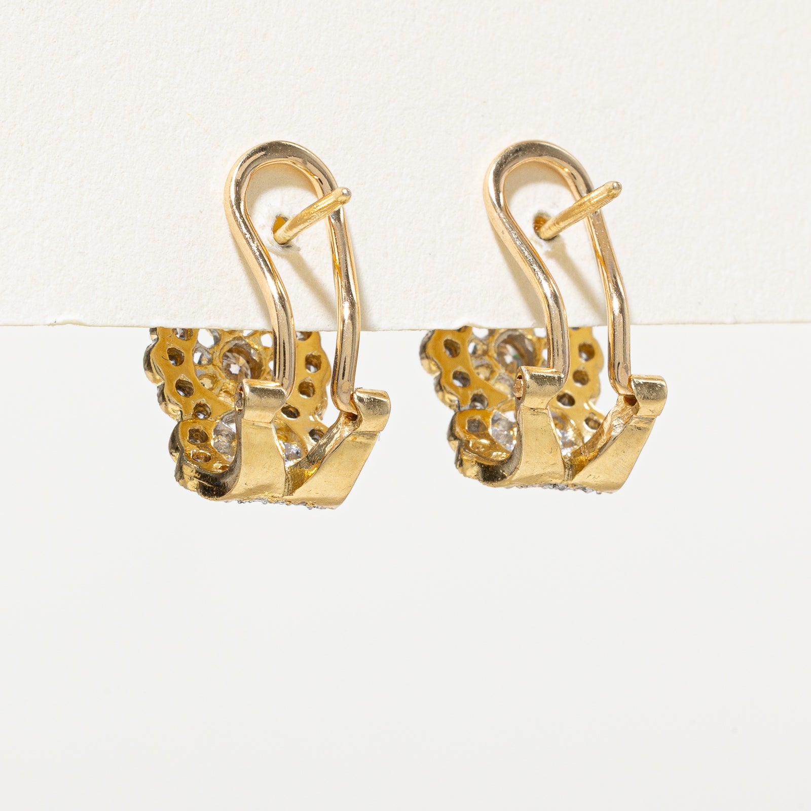 18K Diamond Floral Design Earrings | 0.18ctw