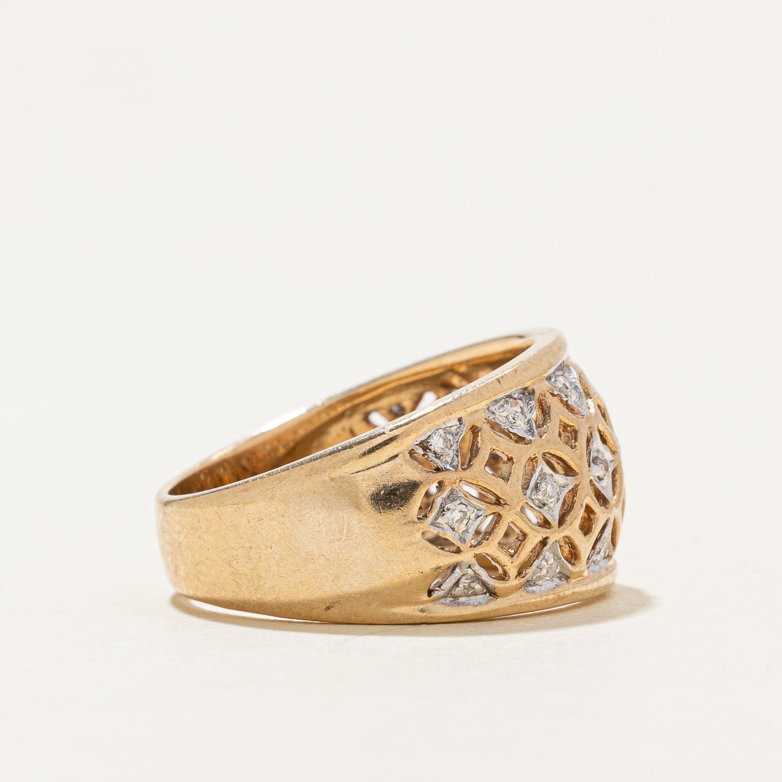 Bague ajourée en forme de dôme sertie de diamants | 0,11 ct | Taille 7,25