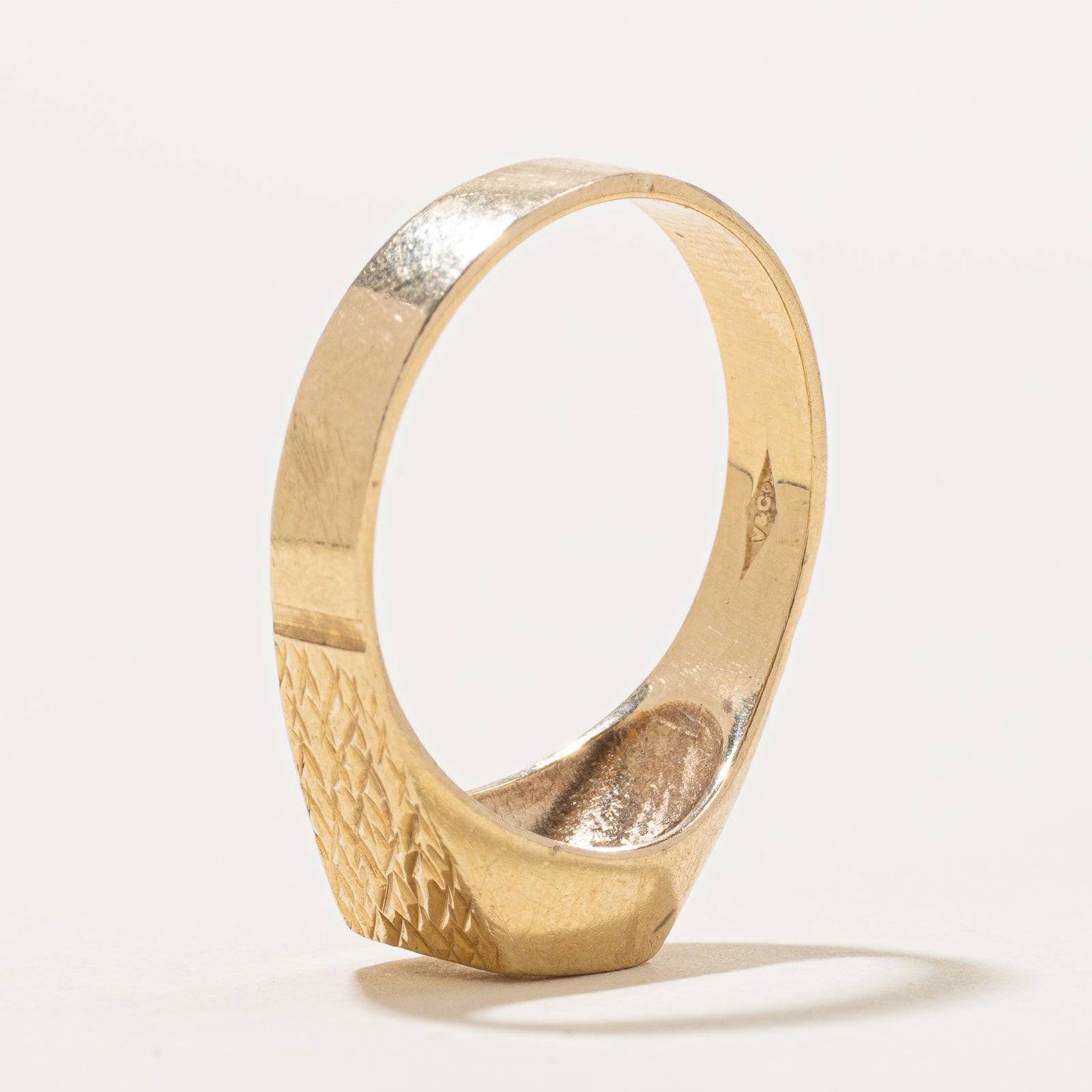 1986 London 9K Diamond Textured Signet Ring | 0.18ct | SZ 9.25