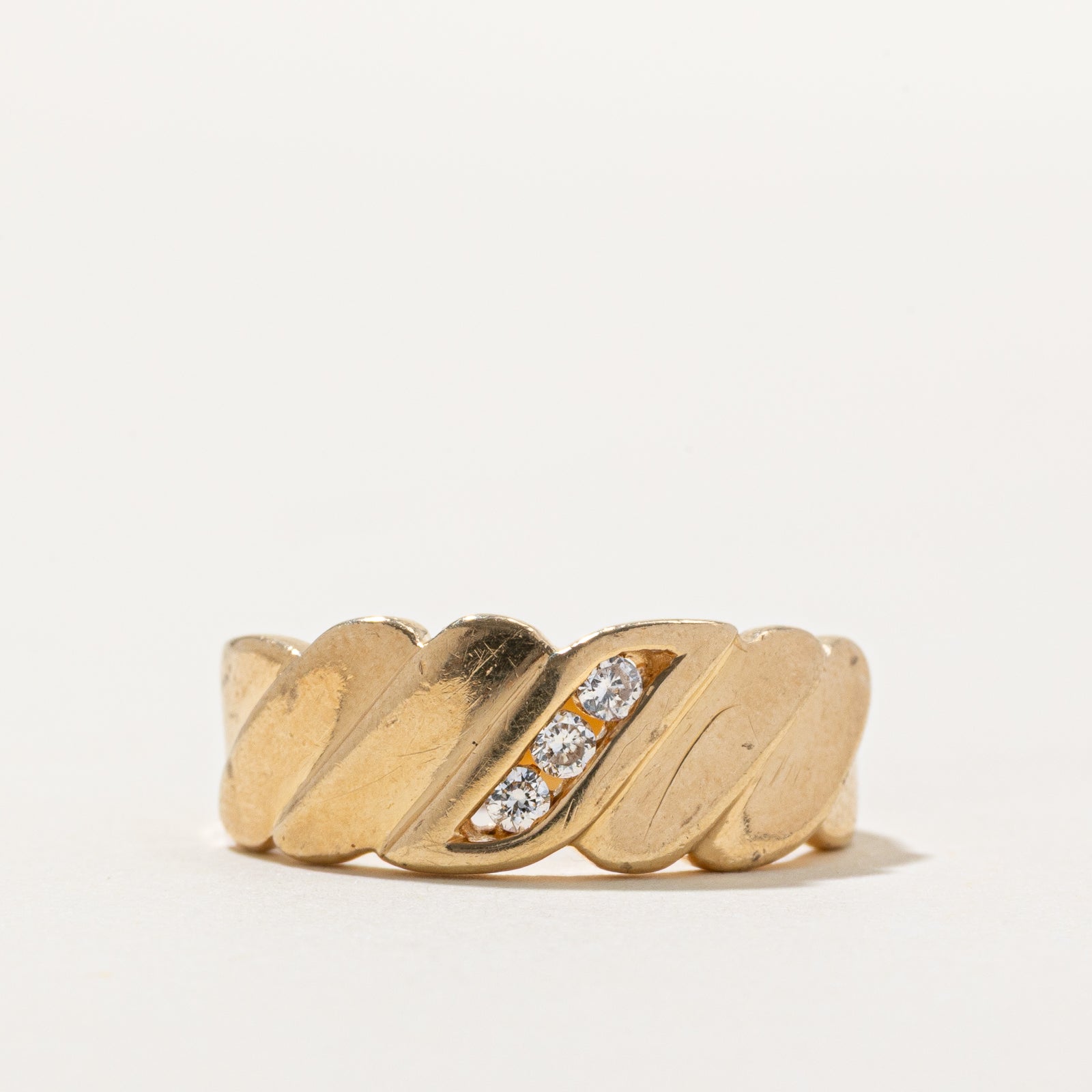 14K Three Stone Diagonal Set Diamond Grooved Ring | 0.09ctw | SZ 6
