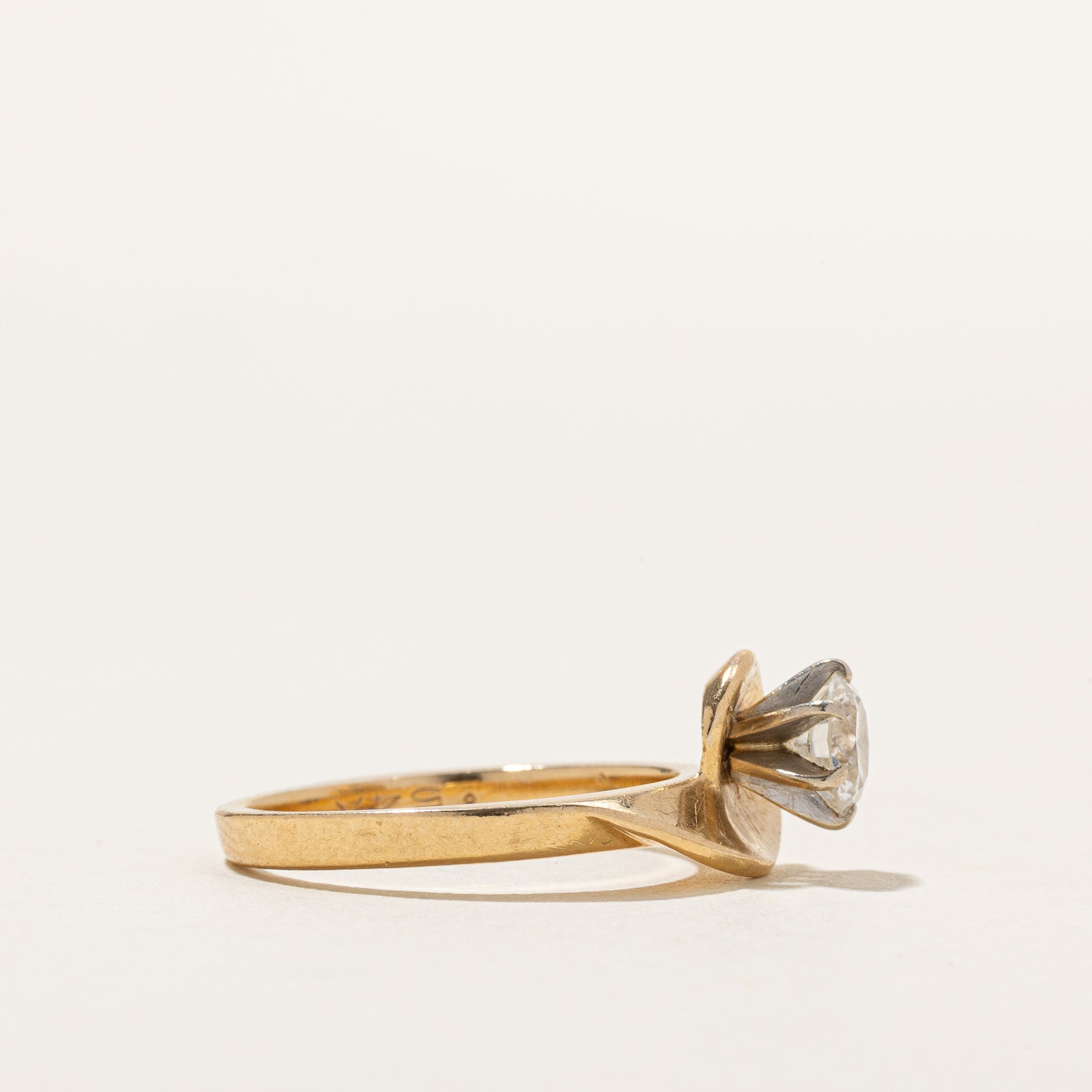 Solitaire Diamond Swirl Engagement Ring | 0.55ct | SZ 5.75