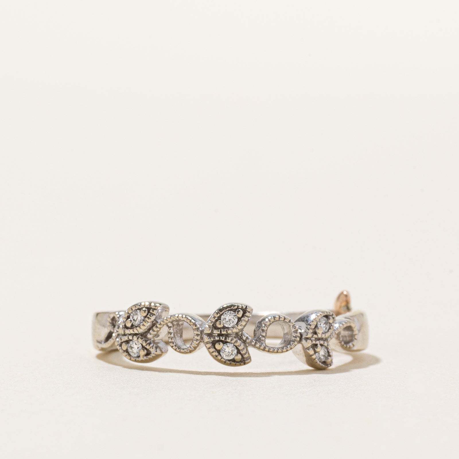 10K Diamond Milgrained Vine Band | 0.04ctw | SZ 6.5