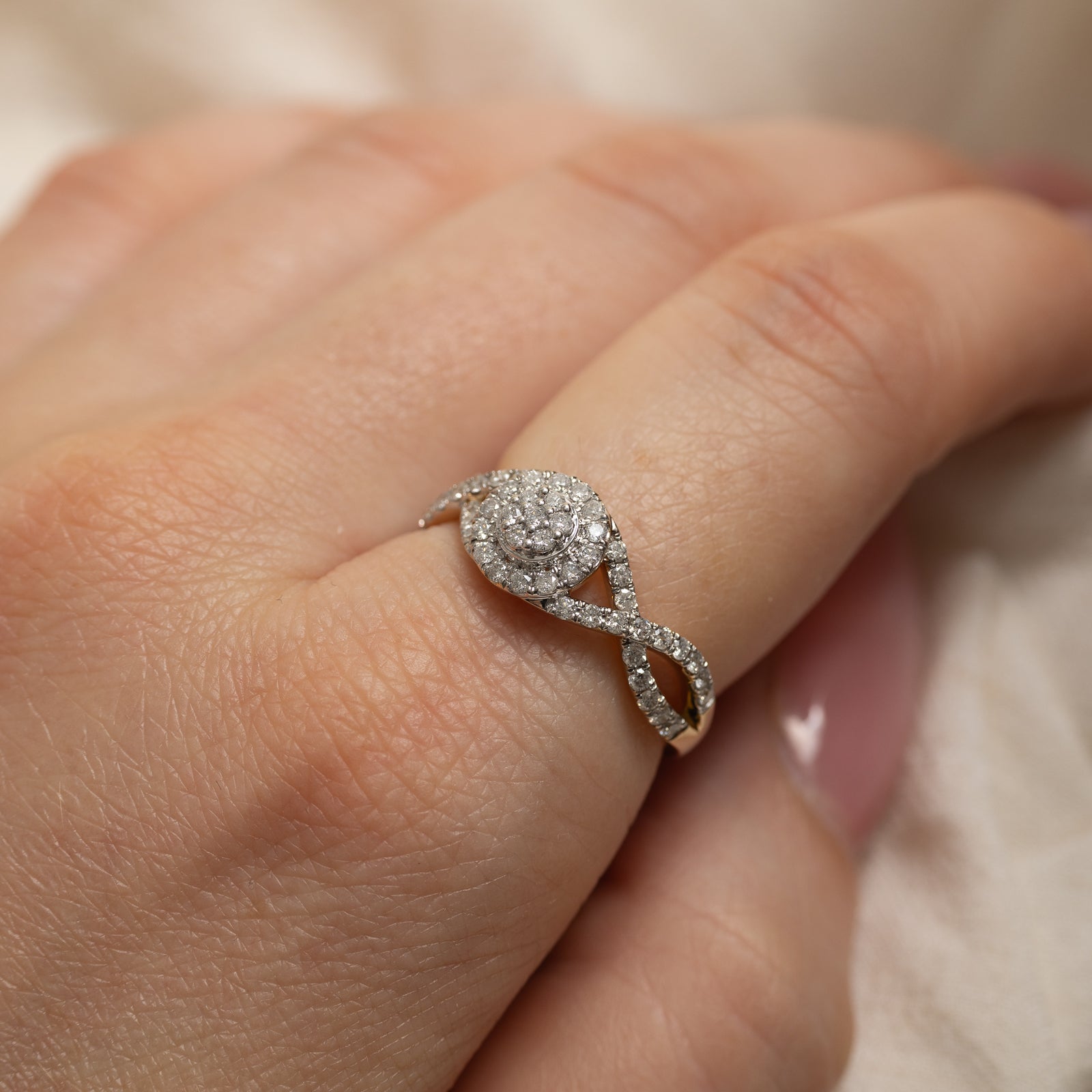 10K Diamond Cluster Halo Cross Over Ring | 0.55ctw | SZ 7