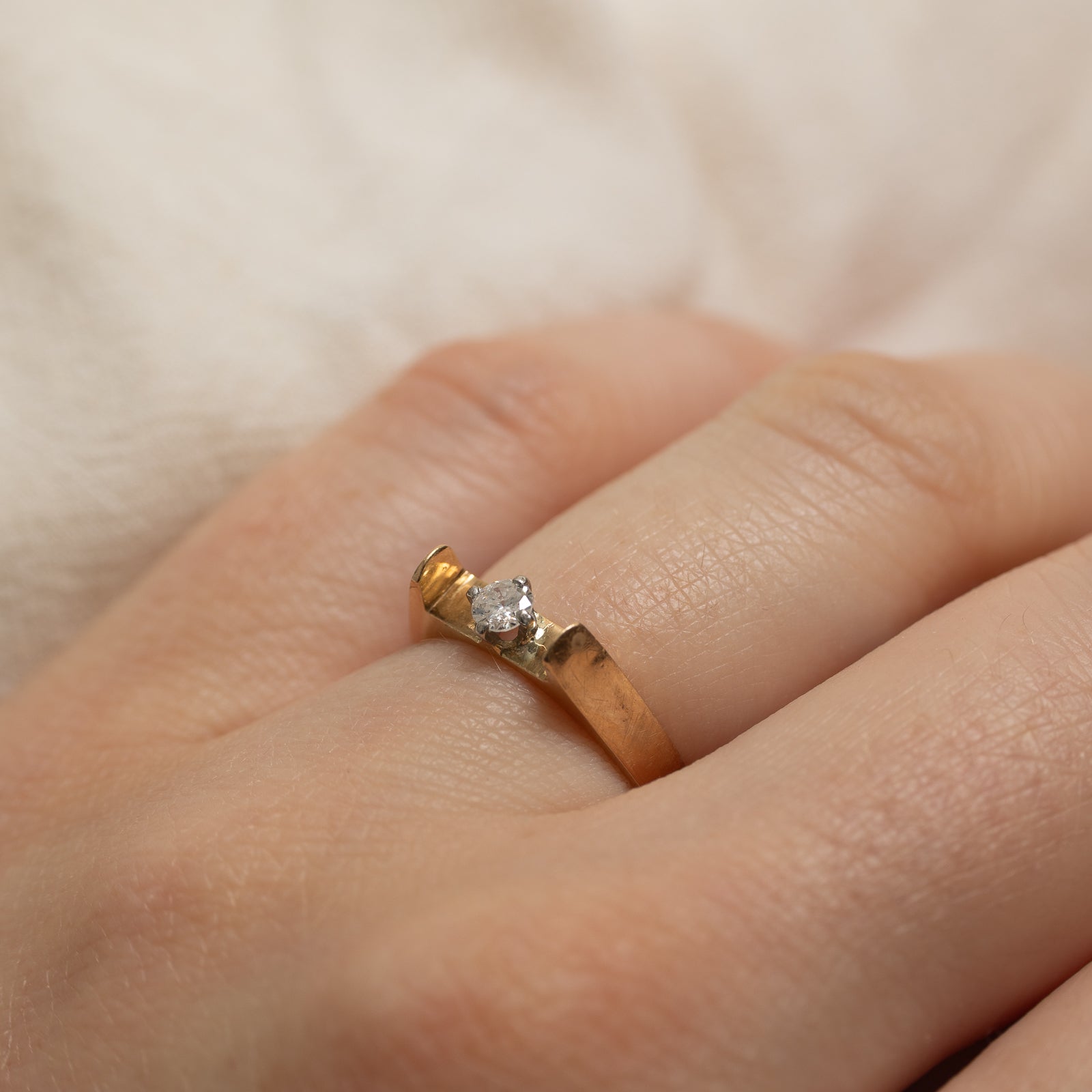 14K Solitaire Diamond Petite Ring | 0.10ctw | SZ 4.25