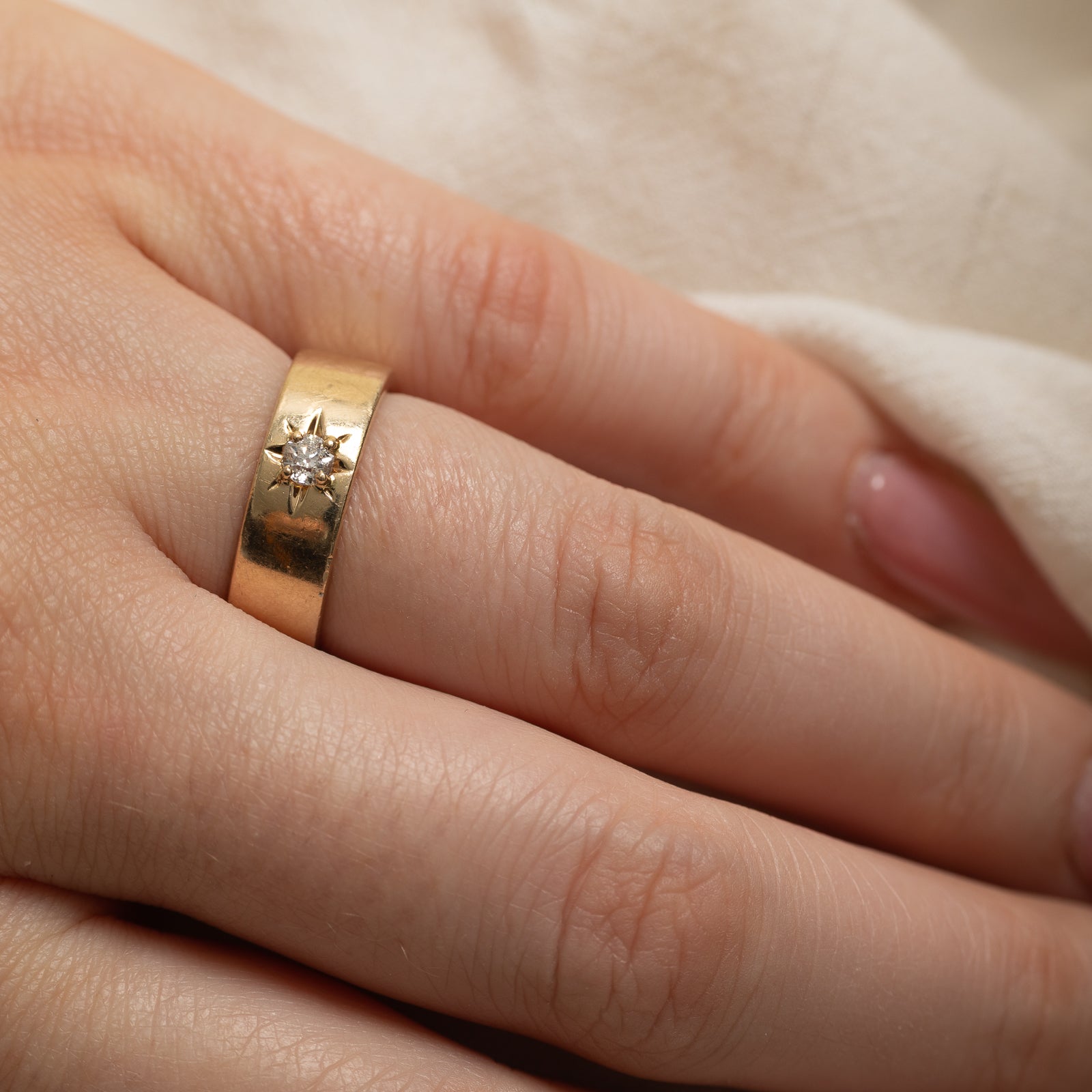 10K Star Set Old Mine Cut Diamond Band | 0.13ct | SZ 5.75