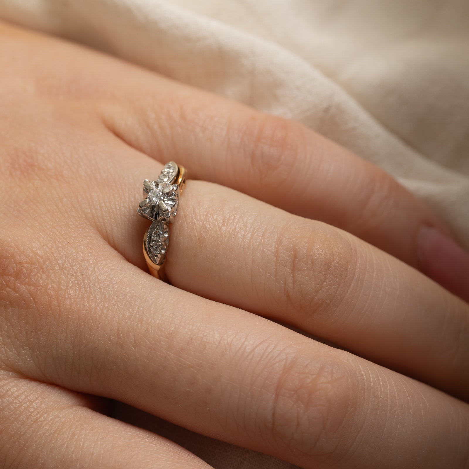 14K Two Tone Gold Illusion Set Diamond Ring | 0.11ctw | SZ 5