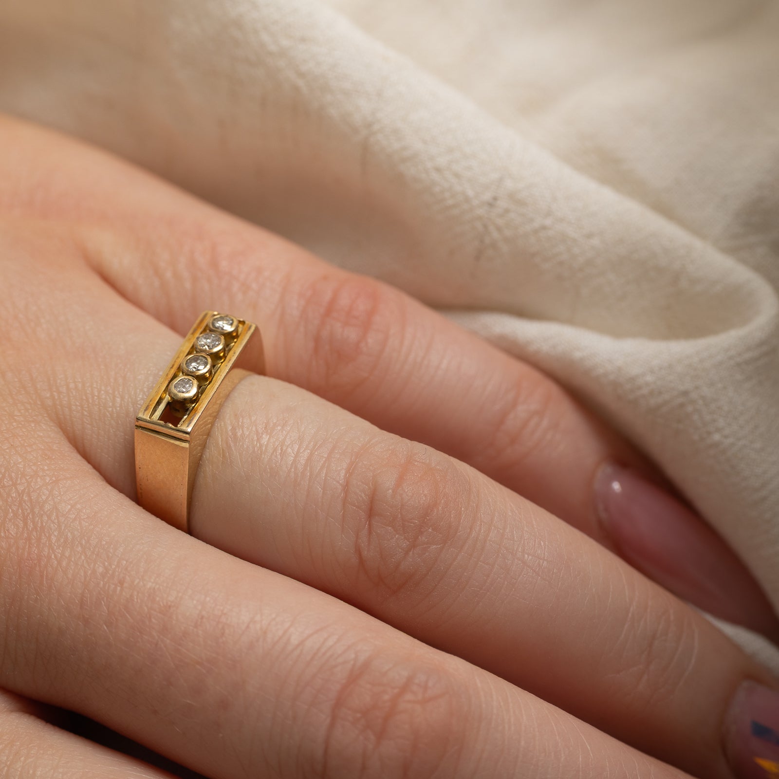 14K Four Stone Kinetic Diamond Ring | 0.15ctw | SZ 6