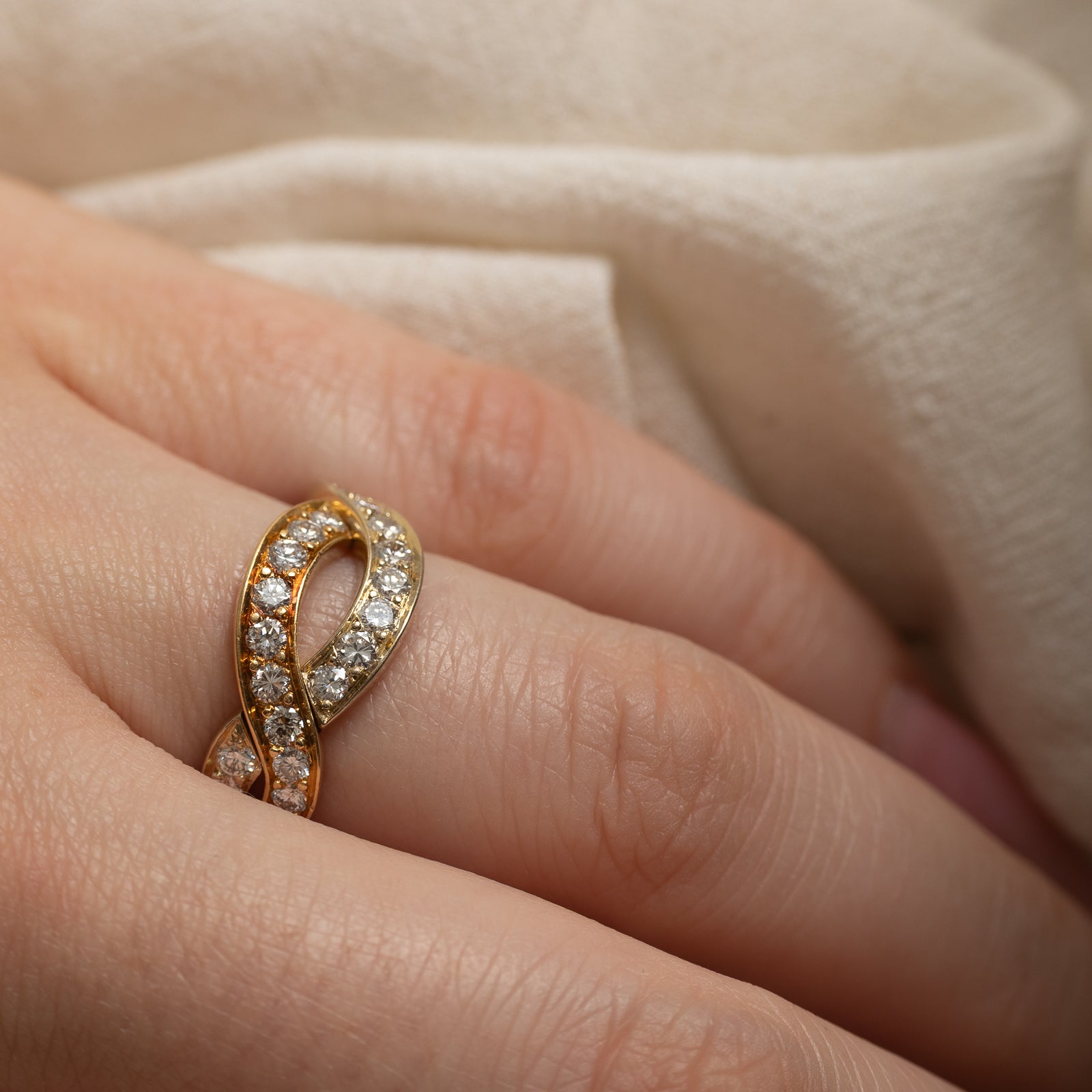 18K Semi Eternity Diamond Double Cross Over Ring | 0.84ctw | SZ 6.5