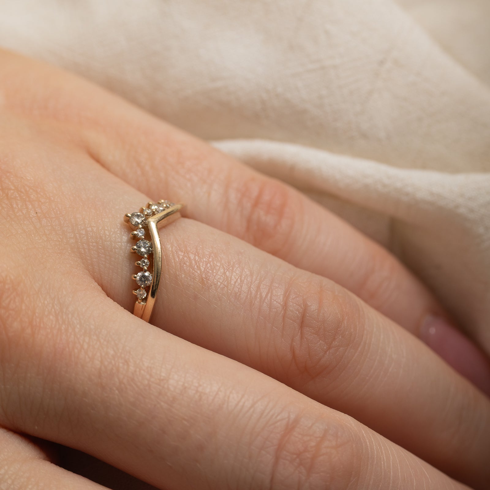 10K Semi Eternity Diamond Chevron Ring | 0.25ctw | SZ 5.75