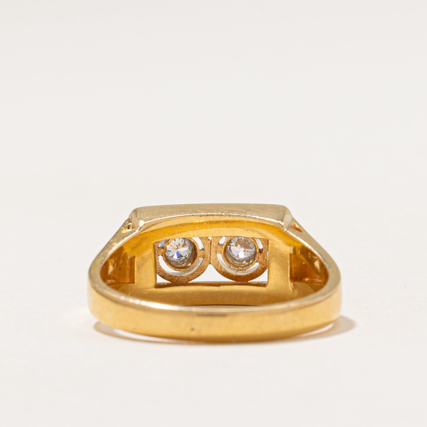 Two Stone Diamond Circle Geometric Ring | 0.12ctw | SZ 7.75