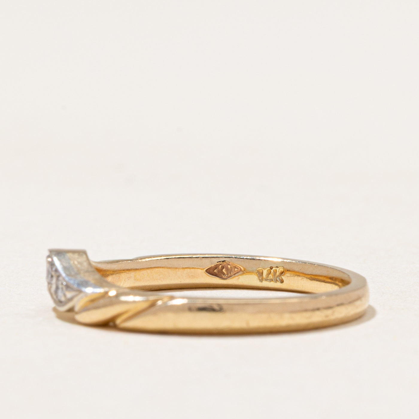 Two Tone Diamond Contour Ring | 0.08ctw | SZ 5.75