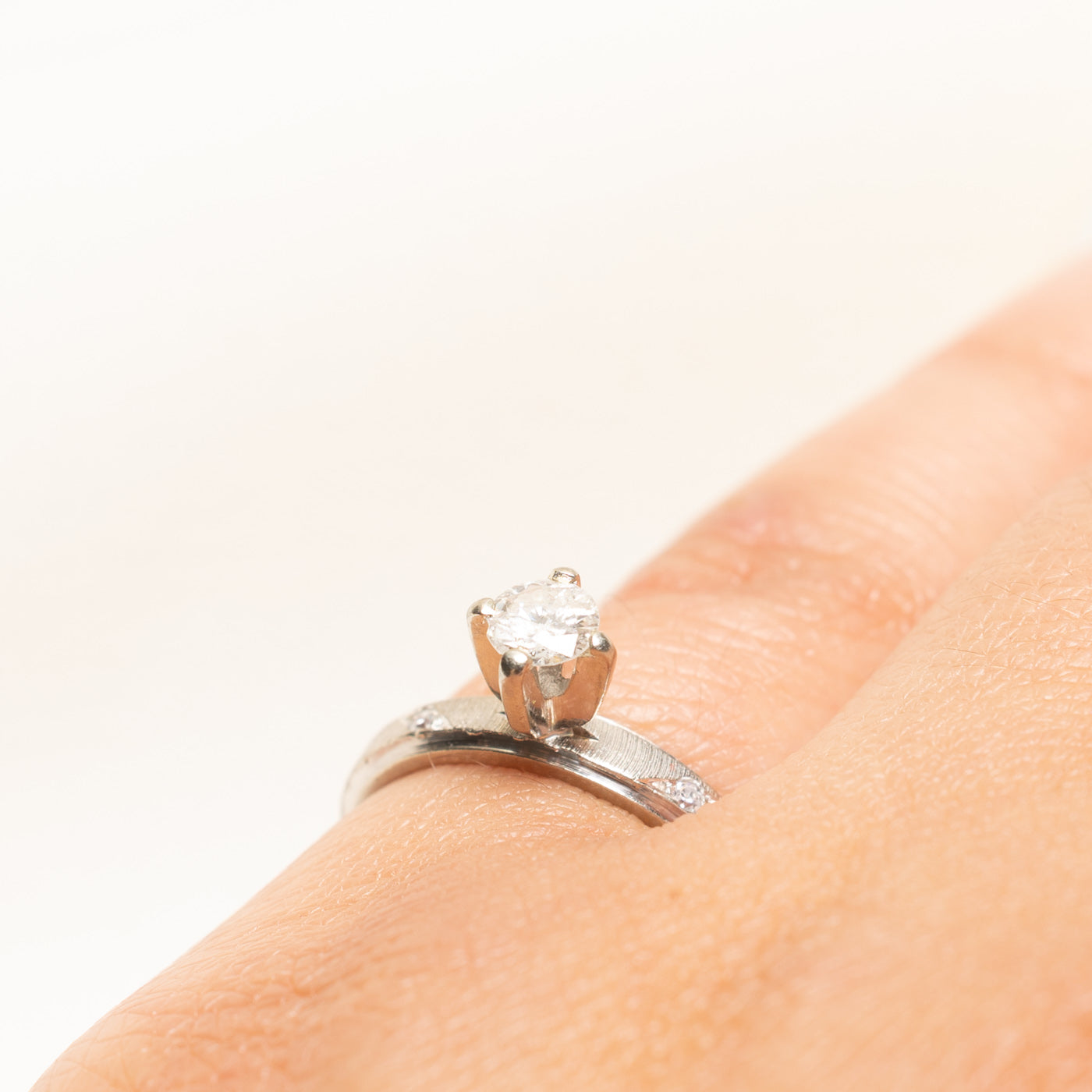 High Set Diamond Accented Textured Ring | 0.32ctw | SZ 5