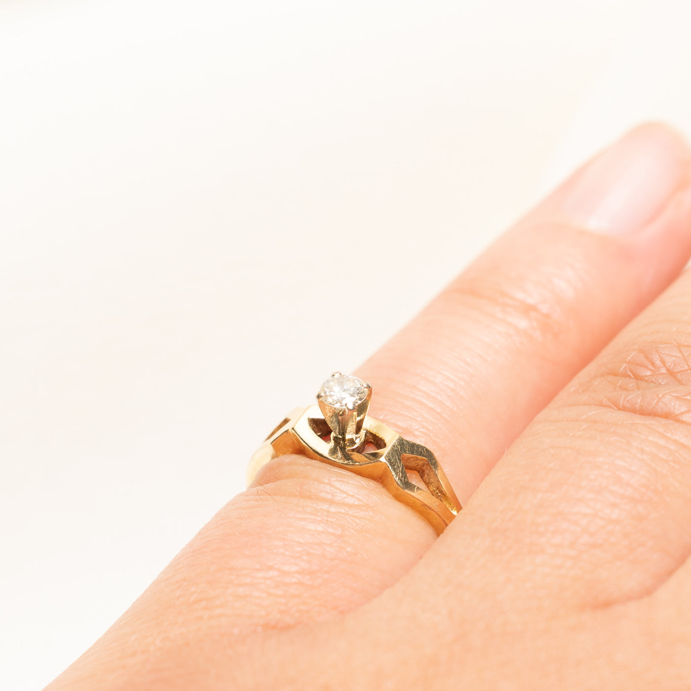 High Set Solitaire Diamond Open Shank Ring | 0.14ct | SZ 3.75