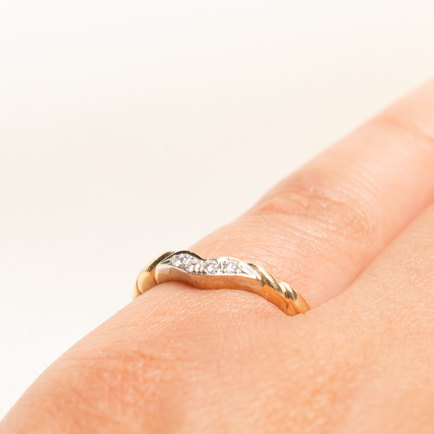 Two Tone Diamond Contour Ring | 0.08ctw | SZ 5.75