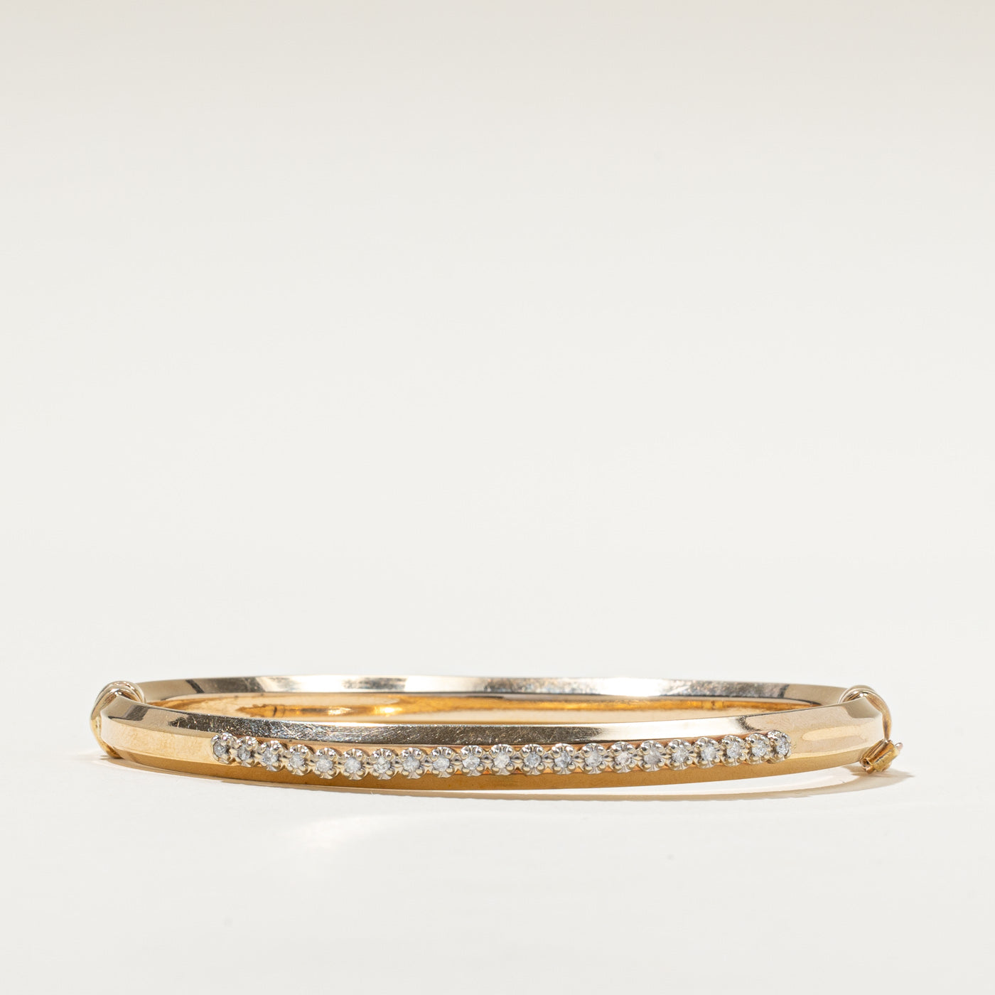 Illusion Set Diamond Bangle Bracelet | 0.21ctw |7.5"