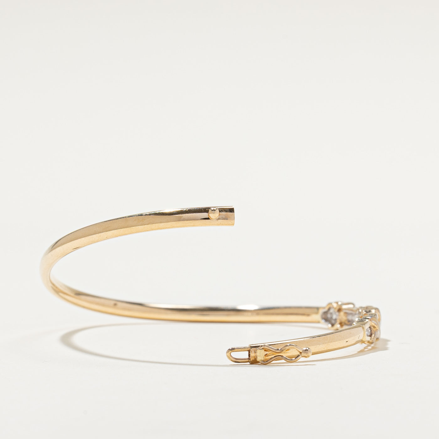 Diamond Bangle Bracelet | 0.35ctw | 7.5"