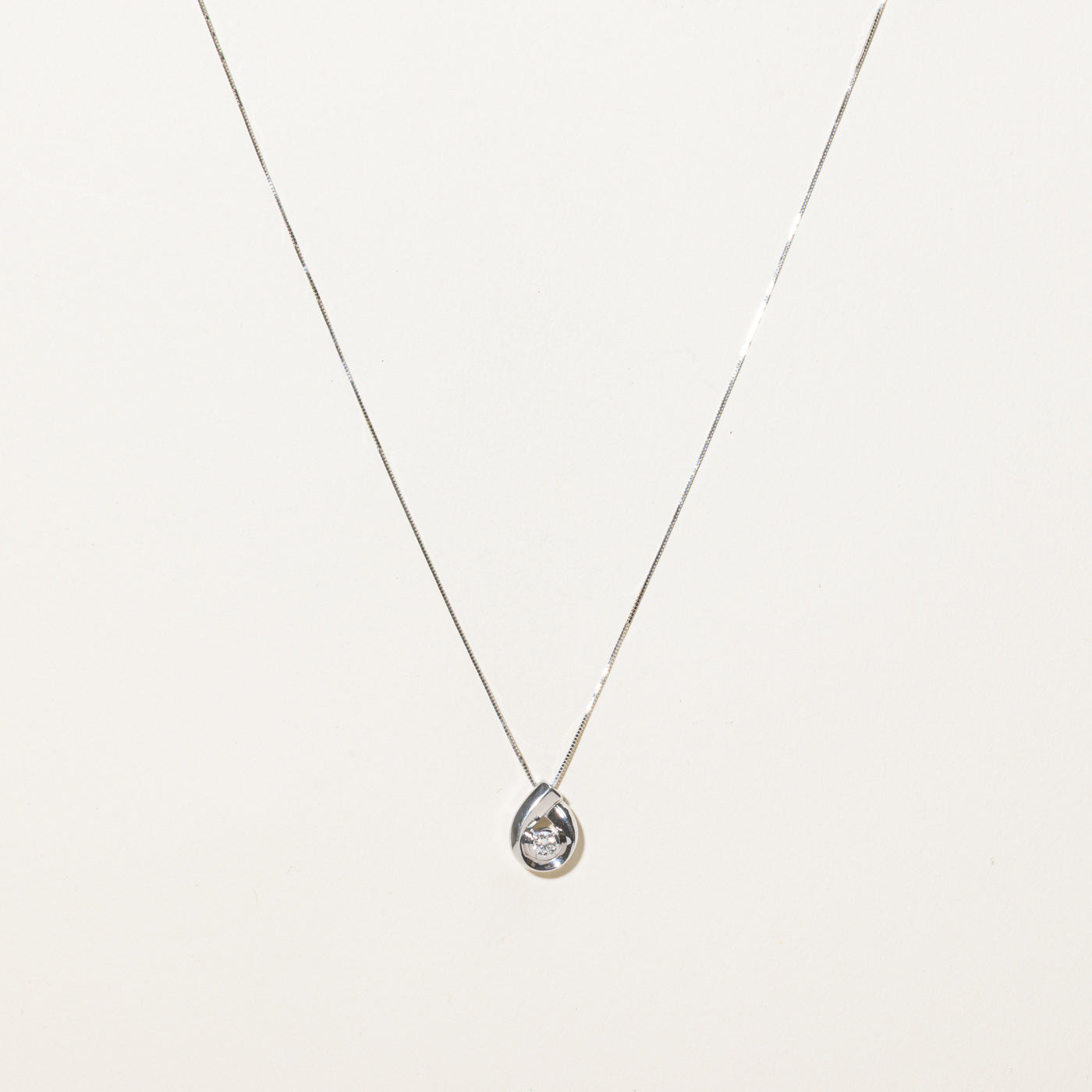 Diamond Pear Shaped Pendant Necklace | 0.22ct | 18"